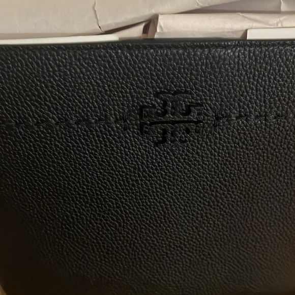 Tory Burch magnet closure bag/cross body - Picture 10 of 17